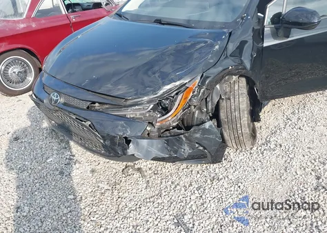 2021 Toyota Corolla Le z USA, uszkodzony, nr VIN JTDEPMAEXMJ178890